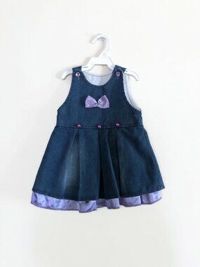 Toddlers jeans dress with button closures
